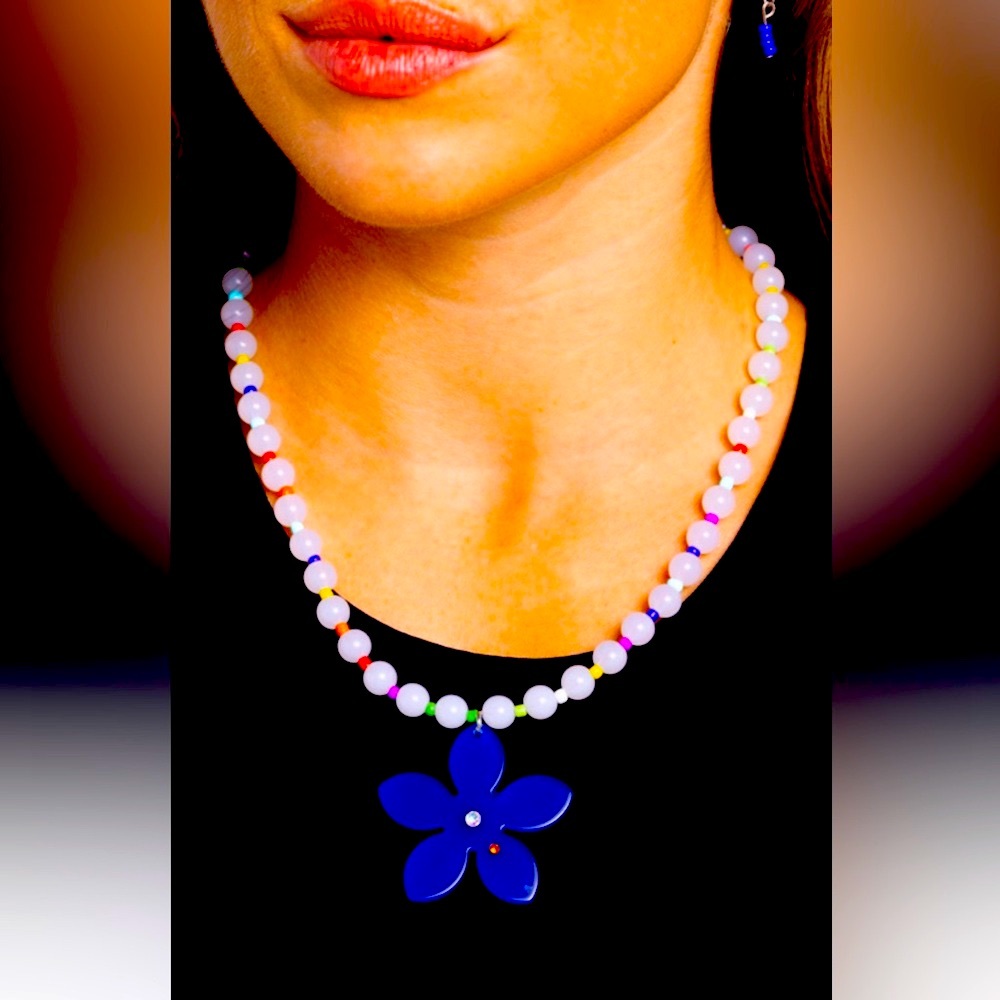 🔵⚪️🔵  “NOSTALGIC NOVELTY” BLUE NECKLACE WITH EARRINGS ~ PAPARAZZI❗️🔵⚪️🔵 - Picture 2 of 5